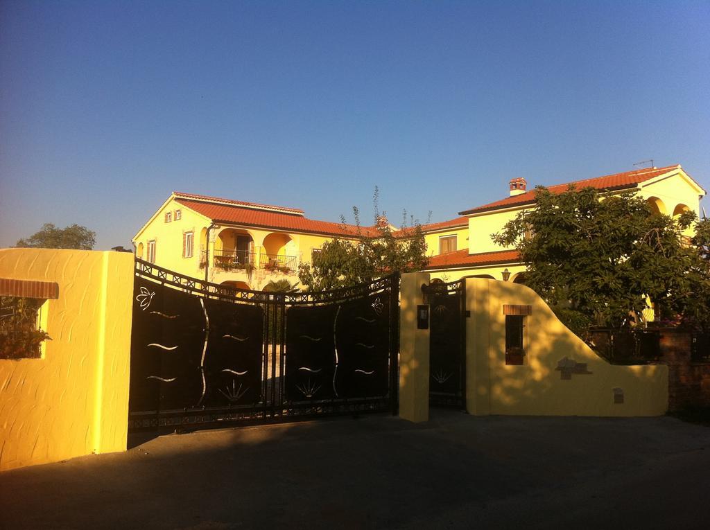 Apartmenthaus Sabine Nova Vas  Exterior photo
