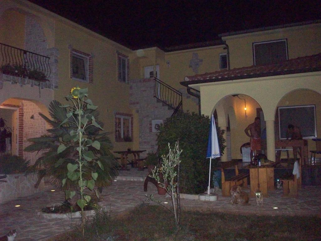 Apartmenthaus Sabine Nova Vas  Exterior photo